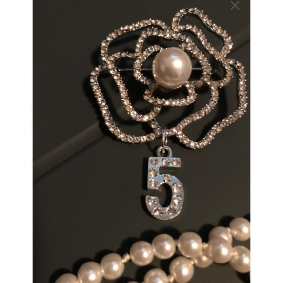Camelia Brooch Hanging Pearl or Hanging 5 - Picture 3 of 8